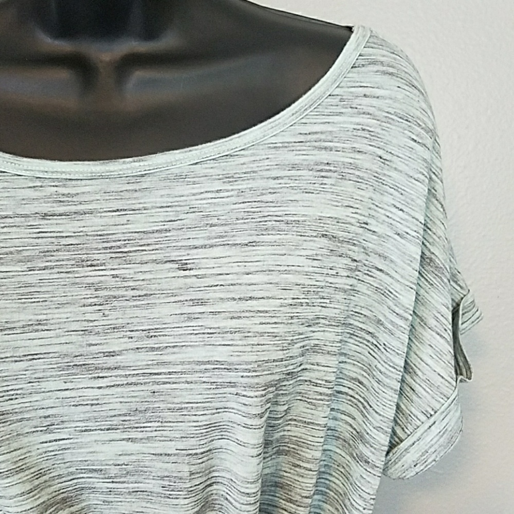 The Balance Collection top - Picture 2 of 4